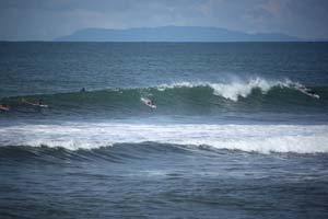 Choose left o right in Playa Hermosa!